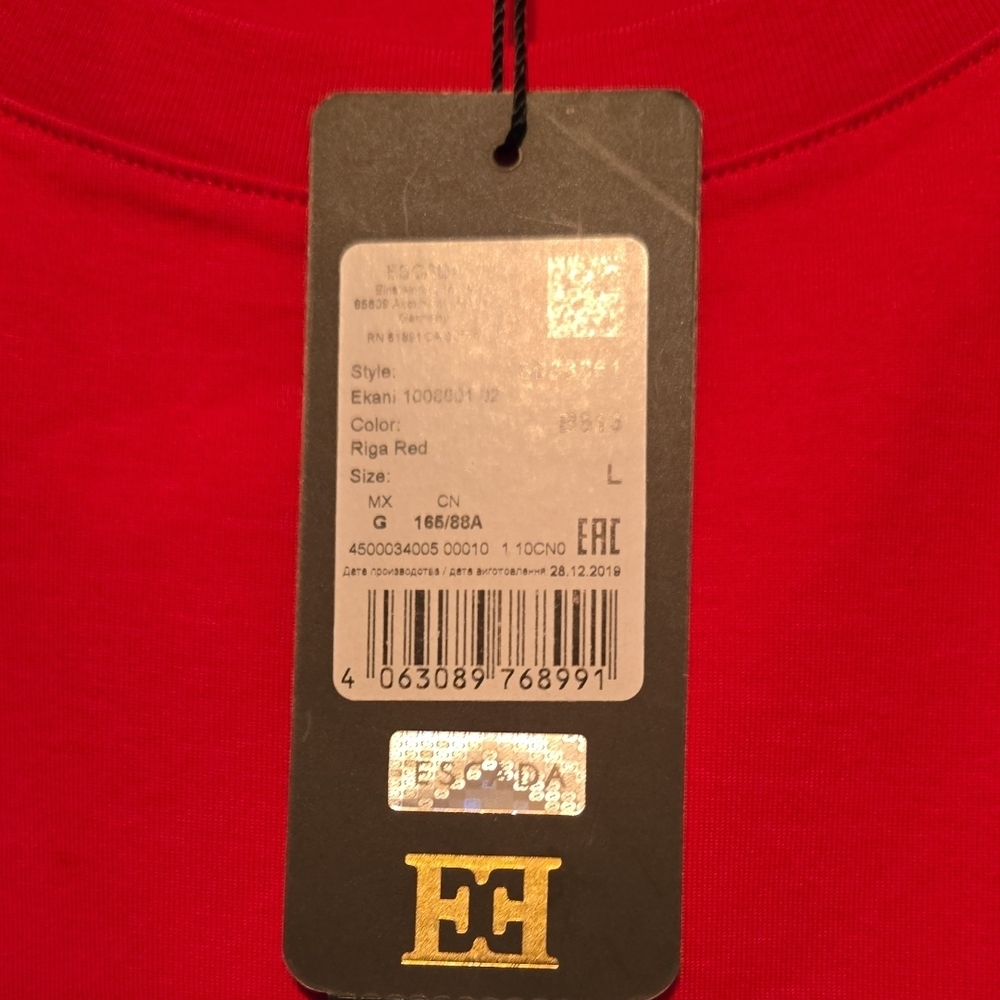 Escada Vibrant Red Apparel